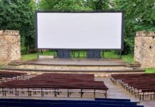 Letní kino na Střeleckém ostrově už promítá třikrát týdně