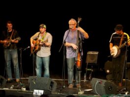 Kapela Poutníci do Roudnice nad Labem přiveze Country Vánoce