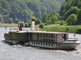 Adventní plavby kolesovým parníkem: Labe ožívá vánoční atmosférou