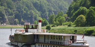 Adventní plavby kolesovým parníkem: Labe ožívá vánoční atmosférou