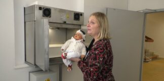 ROUDNICE N. L.: Nemocnice Roudnice má nový babybox. Je 90. v republice