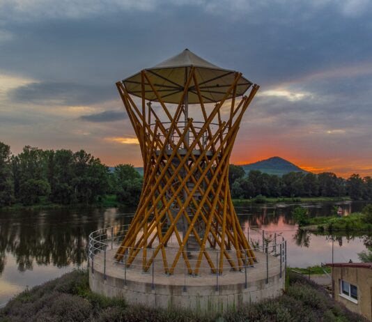 Rozhledna u Zámečku v Lovosicích má nového majitele a je uzavřena veřejnosti