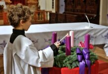 FOTOGALERIE: Filip rozsvítil první adventní svíci