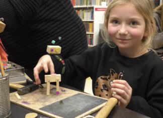 ÚSTÍ N. L.: Den pro dětskou knihu a Vánoční dílny v Knihovně Ústeckého kraje