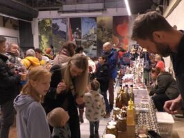 LITOMĚŘICE: Adventní jarmark v hradu nabídl i předvánoční dílny