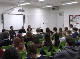 LITOMĚŘICE: Na gymnázium se vrátili úspěšní absolventi