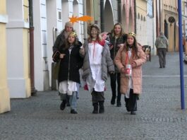 LITOMĚŘICE: Tříkrálové koledníky v ulicích města potkáte až do 9. ledna