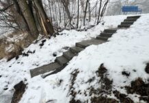 V areálu koupaliště je nově zpevněný přístup do Labe pro otužilce