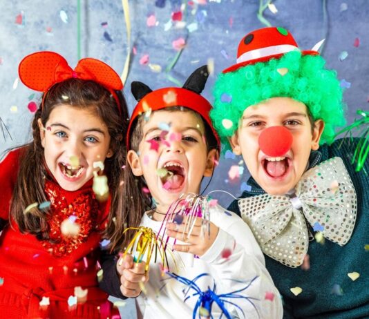 V Libochovicích na maškarním zabaví děti klaunice Jíťa