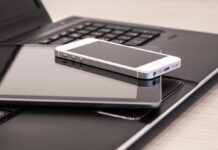 Falešná policistka připravila ženu o 1,3 milionu korun.