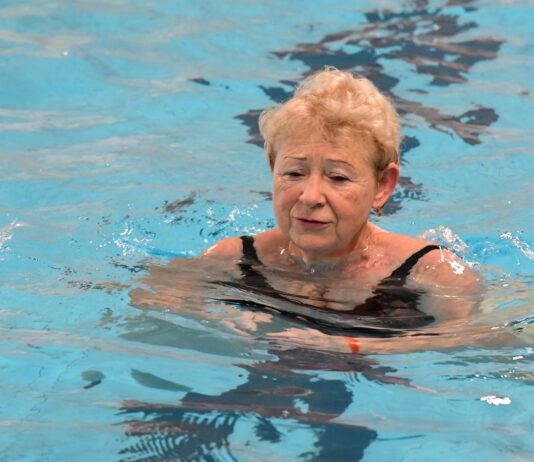 Senioři z Litoměřic letos přeplavali La Manche více než jedenáctkrát