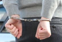 Osmkrát a dost. Nepoučitelný zloděj z Lovosic kradl pivo, místo domova skončil za mřížemi