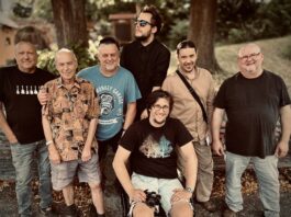 Dražba křišťálu, fotovýstava, ohnivá show i Nábor hrdinů. I takový bude benefiční koncert s kapelou BUTY