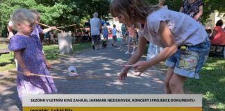 LITOMĚŘICE: Sezónu v letním kině zahájil jarmark neziskovek, koncert i projekce dokumentu