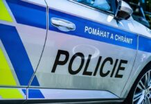 TEPLICE: Z benzinky na Bílinské ukradli 41 lahví motorového oleje, policie žádá svědky
