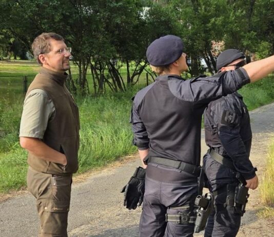 České Švýcarsko pod přísným dohledem: V národním parku hlídkují policisté na koních, čtyřkolkách i dron s termovizí