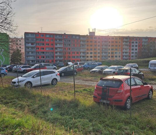 V pátek proběhne komplexní údržba parkoviště v Opukové ulici v Litoměřicích