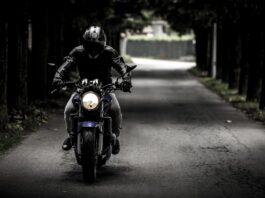 MOTOFEST ÚŠTĚK 2026 nabídne dva dny motorek, rockové hudby a festivalové atmosféry u jezera Chmelař